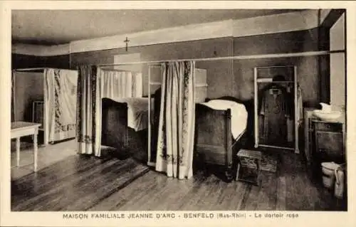 Ak Benfeld Elsass Bas Rhin, Maison Familiale Jeanne d'Arc, rosa Schlafsaal
