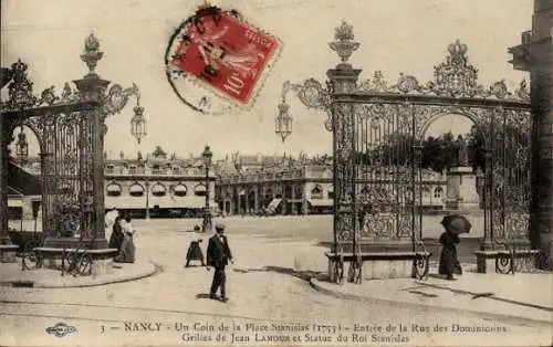 Ak Nancy Meurthe et Moselle, Place Stanislas, Entree de la Rue des Dominicains, Grilles de J. Lamour