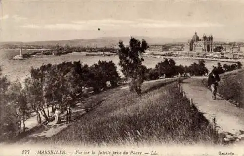 Ak Marseille Bouches du Rhône, vue sur la Joliette prise du Phare