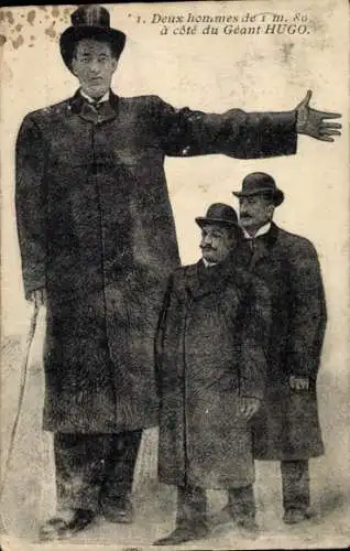 Ak Deux Hommes de 1.80m, Géant Hugo, 2.35m hauteur, Riese