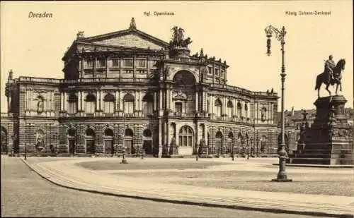 Ak Dresden Altstadt, königliches Opernhaus, König Johann Denkmal