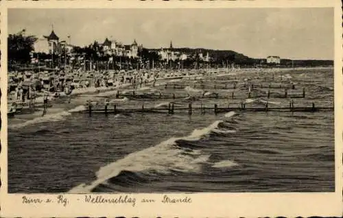 Ak Seebad Binz auf Rügen, Wellenschlag, Strand