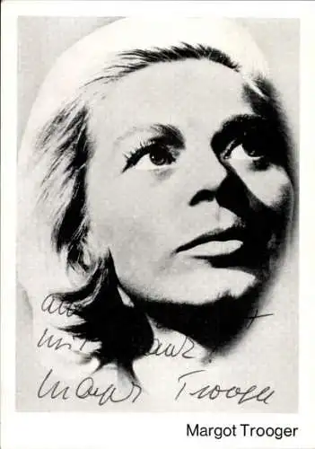 Ak Schauspielerin Margot Trooger, Autogramm, Portrait