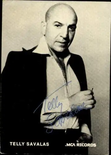 Ak Schauspieler und Sänger Telly Savalas, Portrait, Autogramm, Hemd