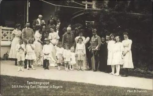 Ak Herzogin und Herzog Karl Theodor von Bayern, Familie