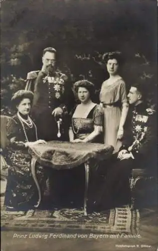 Ak Prinz Ludwig Ferdinand von Bayern mit Familie