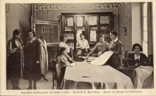 Ak Benfeld Elsass Bas Rhin, Maison Familiale Jeanne d'Arc, Schneiderei-Kursus