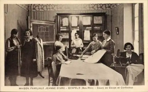 Ak Benfeld Elsass Bas Rhin, Maison Familiale Jeanne d'Arc, Schneiderei-Kursus