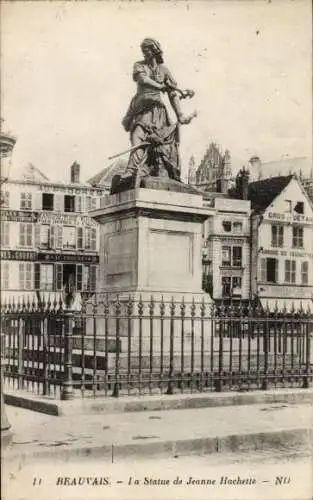 Ak Beauvais Oise, Statue de Jeanne Hachette