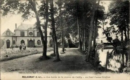 Ak Malaunay Seine Maritime, Les bords de la riviere de Cailly, au fond l'usine Grafton