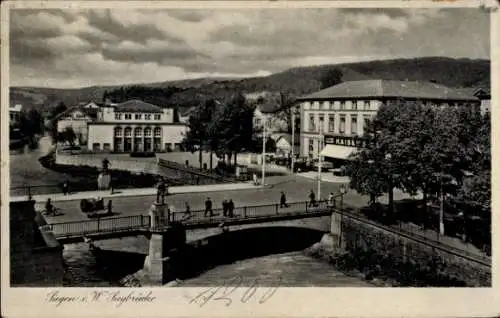 Ak Siegen in Westfalen, Vogelschau auf den Ort, Siegbrücke, Kaisers