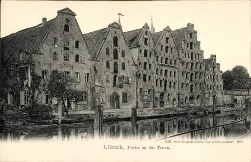 Ak Hansestadt Lübeck, Trave, Häuser