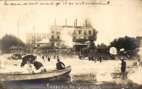 Foto Ak Arcachon Gironde, Incendie du Grand Hotel