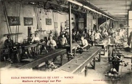 Ak Nancy Lothringen Meurthe et Moselle, Ostberufliche Schule, Eisenanpassungswerkstätten