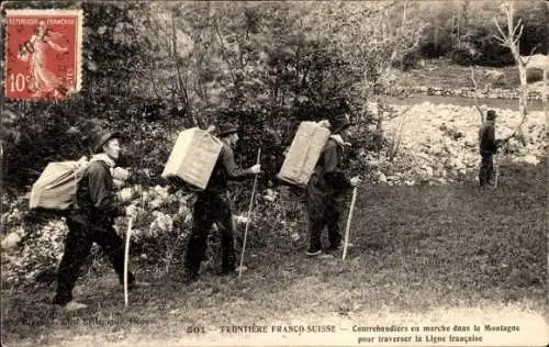 Ak Frontiere Franco-Swiss, Schmuggler unterwegs in den Bergen