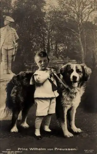 Ak Potsdam in Brandenburg, Sanssouci, Prinz Wilhelm von Preußen mit Bernhardiner, Liersch 1947