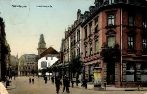 Ak Völklingen im Saarland, Friedrichstraße, Litfaßsäule