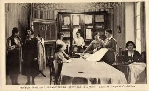 Ak Benfeld Elsass Bas Rhin, Maison Familiale Jeanne d'Arc, Schneiderei-Kursus