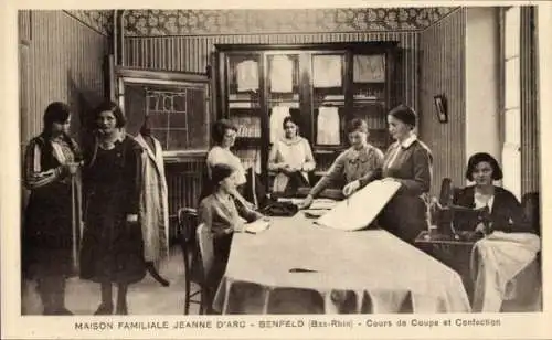 Ak Benfeld Elsass Bas Rhin, Maison Familiale Jeanne d'Arc, Schneiderei-Kursus