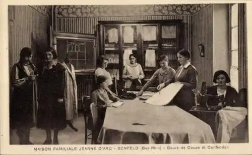 Ak Benfeld Elsass Bas Rhin, Maison Familiale Jeanne d'Arc, Schneiderei-Kursus