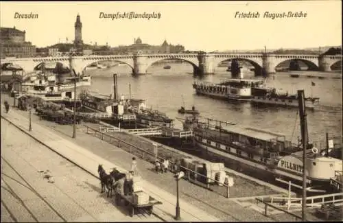 Ak Dresden Altstadt, Dampfschifflandeplatz, Friedrich August-Brücke