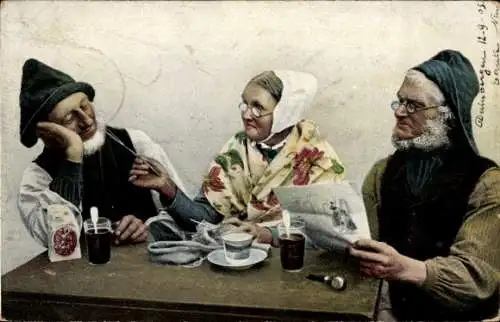 Ak Ehepaar am Tisch, Schlafender Mann, Zeitung, Tassen