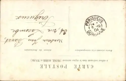 Ak Liebespaar beim Rauchen, Zigarette