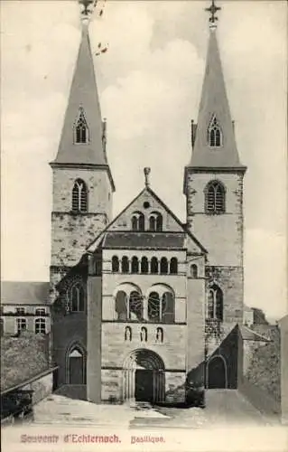 Ak Echternach Luxemburg, Blick auf das Portal der Basilika