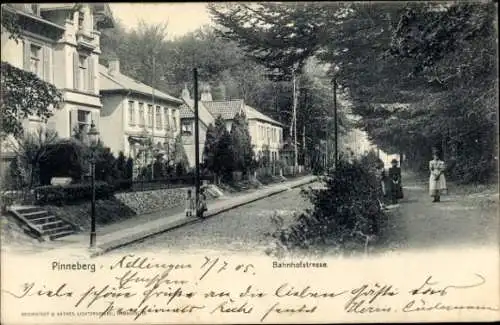 Ak Pinneberg in Schleswig Holstein, Bahnhofstraße, Straßenpartie