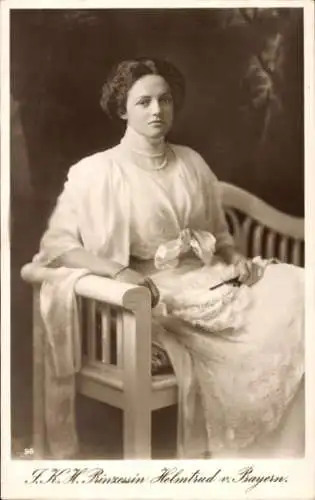 Ak I.K.H. Prinzessin Helmtrud von Bayern, Sitzportrait