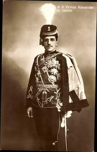 Ak Prinz Alexander von Serbien, Standportrait, Husarenuniform