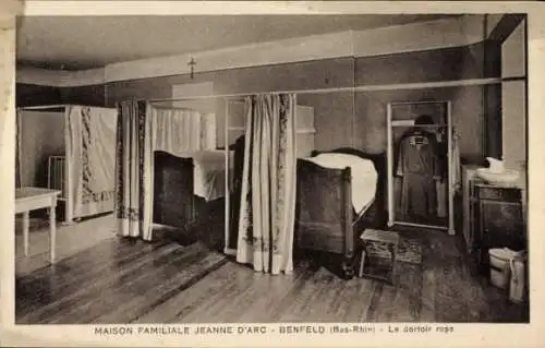  Ak Benfeld Elsass Bas Rhin, Maison Familiale Jeanne d'Arc, rosa Schlafsaal