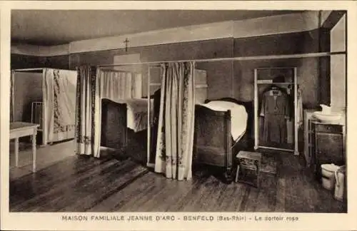  Ak Benfeld Elsass Bas Rhin, Maison Familiale Jeanne d'Arc, rosa Schlafsaal