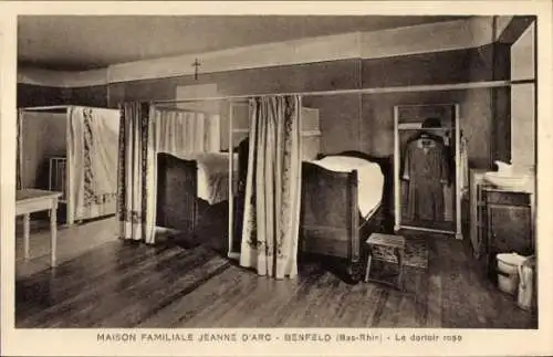  Ak Benfeld Elsass Bas Rhin, Maison Familiale Jeanne d'Arc, rosa Schlafsaal