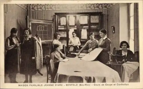 Ak Benfeld Elsass Bas Rhin, Maison Familiale Jeanne d'Arc, Schneiderei-Kursus