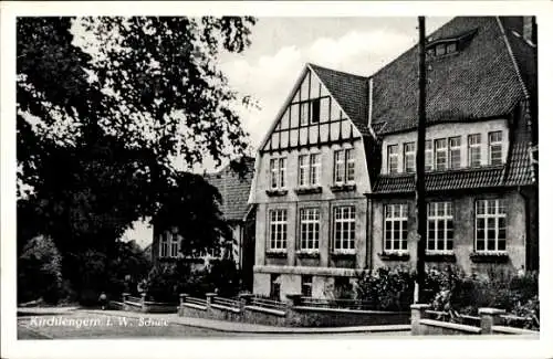 Ak Kirchlengern in Westfalen, Straßenpartie mit Blick auf die Schule