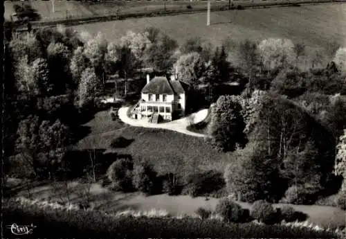 Ak Mattaincourt Vosges, Auberge d'Heucheloup, Luftbild