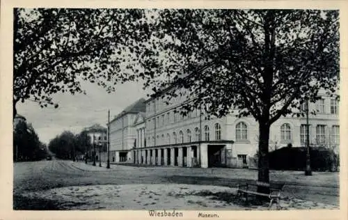 Ak Wiesbaden in Hessen, Museum, Straßenansicht