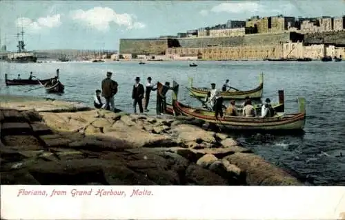 Ak Floriana Malta, Stadt vom Hafen Ufer gesehen, Boote
