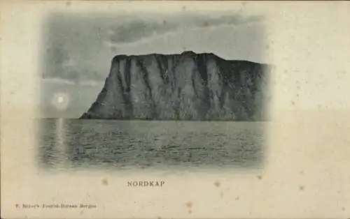 Mondschein AK Nordkap, Felsen am Wasser bei Vollmond