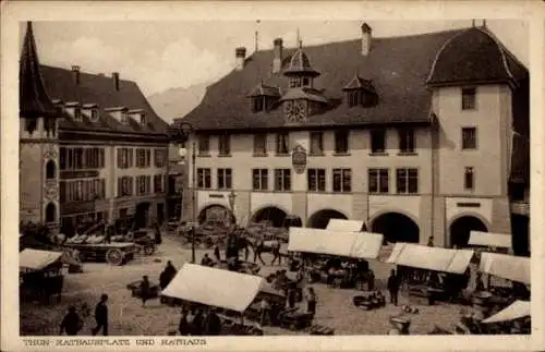 Ak Thun Kanton Bern Schweiz, Rathausplatz und Rathaus