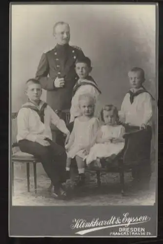 Cabinet Foto Friedrich August von Sachsen mit seinen Kindern