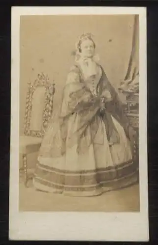 CdV Portrait Helene Friederike Auguste zu Waldeck und Pyyrmont