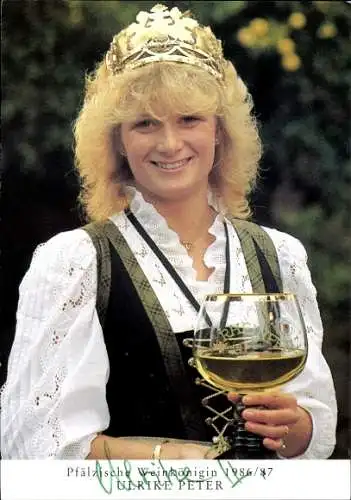 Ak Schauspielerin Ulrike Peter, Portrait, Autogramm, Pfälzische Weinkönigin 1986/87, Weinkelch
