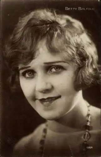 Ak Schauspielerin Betty Balfour, Portrait