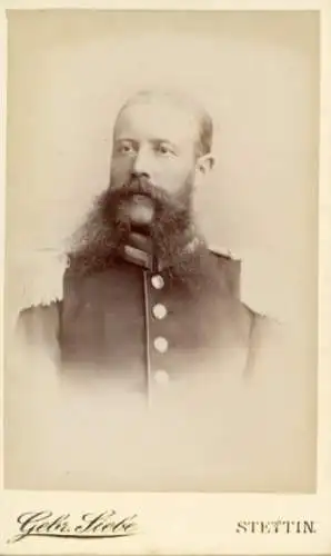 CdV Stettin, Offizier in Uniform, Epauletten, Portrait