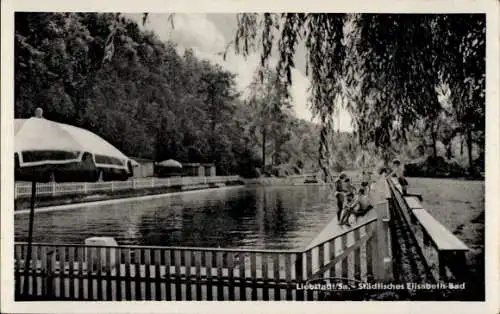 Ak Liebstadt im Erzgebirge, Städtisches Elisabeth Bad, Badegäste
