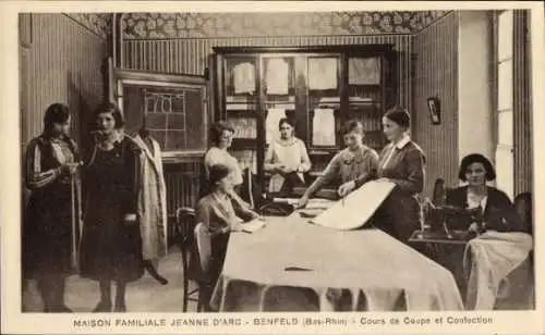 Ak Benfeld Elsass Bas Rhin, Maison Familiale Jeanne d'Arc, Schneiderei-Kursus