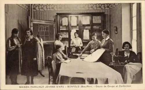 Ak Benfeld Elsass Bas Rhin, Maison Familiale Jeanne d'Arc, Schneiderei-Kursus