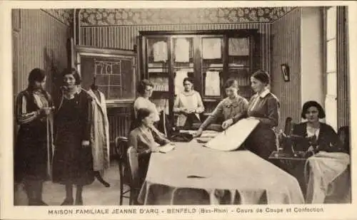 Ak Benfeld Elsass Bas Rhin, Maison Familiale Jeanne d'Arc, Schneiderei-Kursus